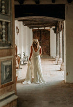 Cargar imagen en el visor de la galería, ISIDORA
