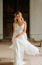 Cargar imagen en el visor de la galería, ISIDORA
