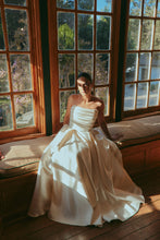 Cargar imagen en el visor de la galería, BERNARDITA
